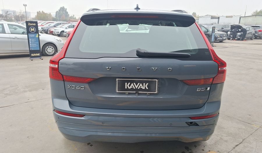 Volvo Xc60 2.0 B5 MOMENTUM AUTO 4WD Suv 2022