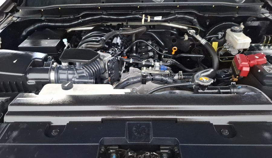 Nissan Frontier 2.5 PLATINUM LE AUTO Pickup 2021