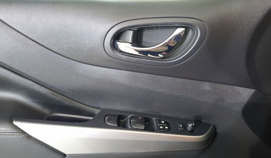 Nissan Frontier 2.5 PLATINUM LE AUTO Pickup 2021