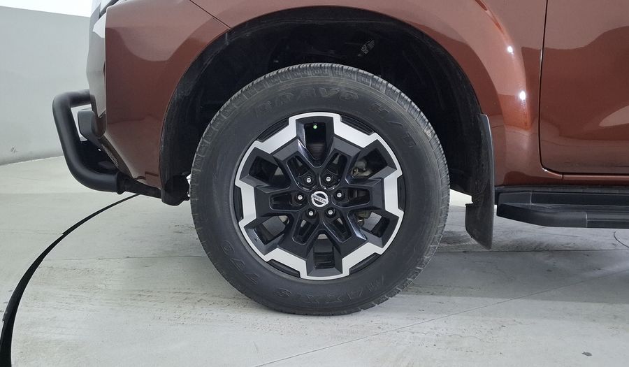 Nissan Frontier 2.5 PLATINUM LE AUTO Pickup 2021