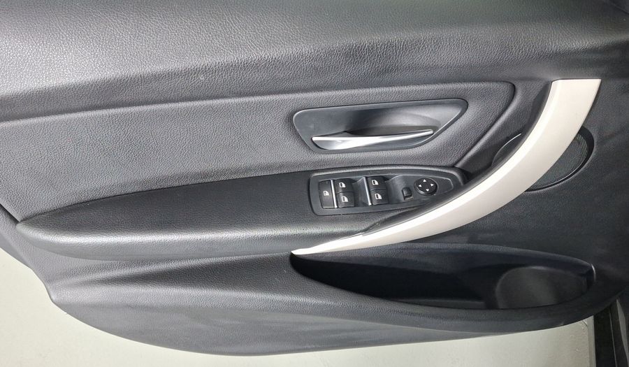 Bmw Serie 3 2.0 320IA AUTO Sedan 2017
