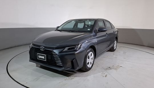Toyota • Yaris