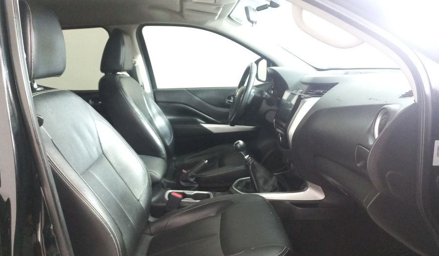 Nissan Np300 2.5 PLATINUM LE AC Pickup 2020
