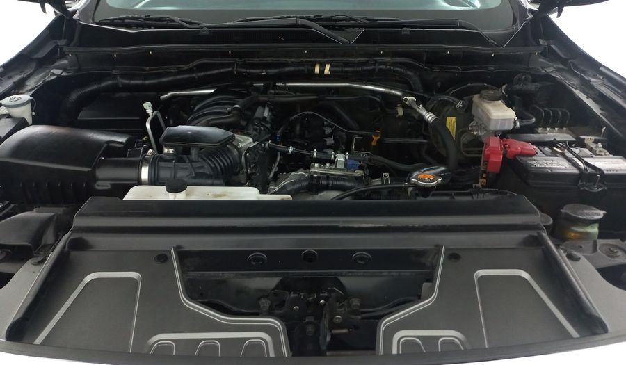 Nissan Np300 2.5 PLATINUM LE AC Pickup 2020