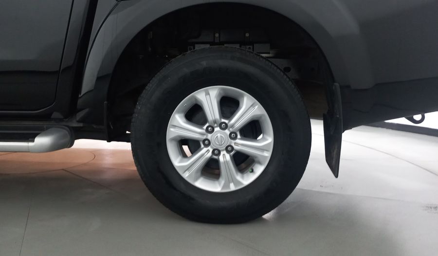 Nissan Np300 2.5 PLATINUM LE AC Pickup 2020