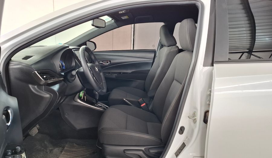 Toyota Yaris 1.5 XLS + CVT Hatchback 2025