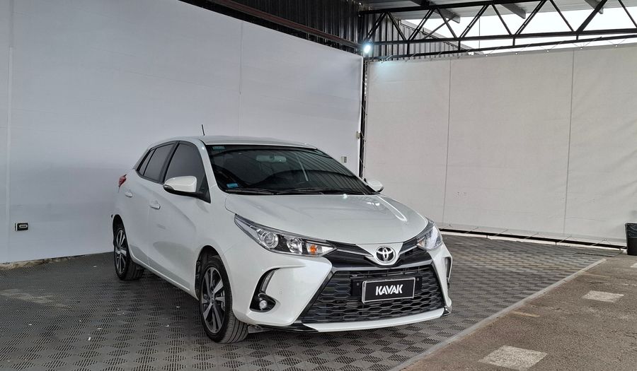 Toyota Yaris 1.5 XLS + CVT Hatchback 2025