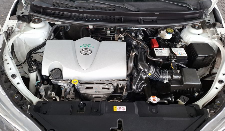 Toyota Yaris 1.5 XLS + CVT Hatchback 2025