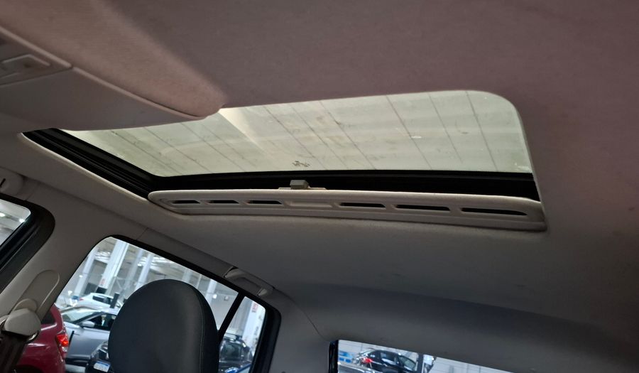 Volkswagen Fox 1.6 HIGHLINE I MOTION Hatchback 2014