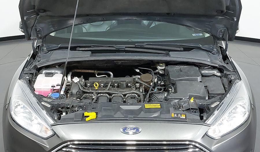 Ford Focus 2.0 TITANIUM AT Hatchback 2016