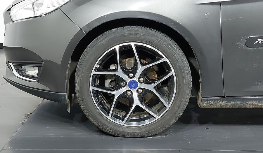 Ford Focus 2.0 TITANIUM AT Hatchback 2016