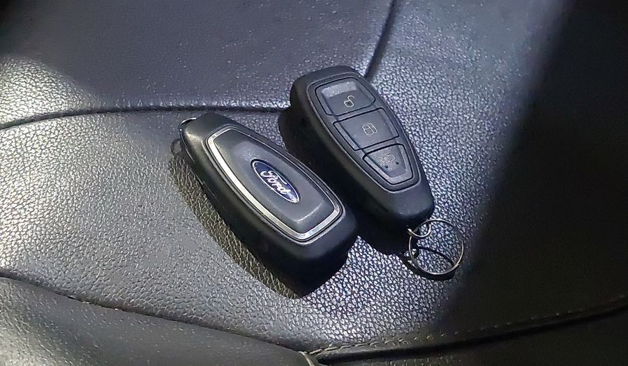 Ford Focus 2.0 TITANIUM AT Hatchback 2016