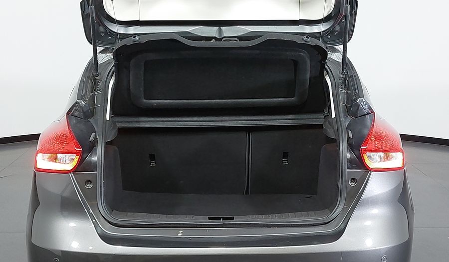 Ford Focus 2.0 TITANIUM AT Hatchback 2016