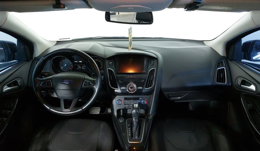 Ford Focus 2.0 TITANIUM AT Hatchback 2016