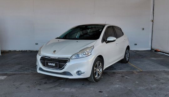 Peugeot • 208