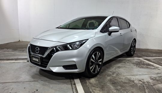 Nissan • Versa