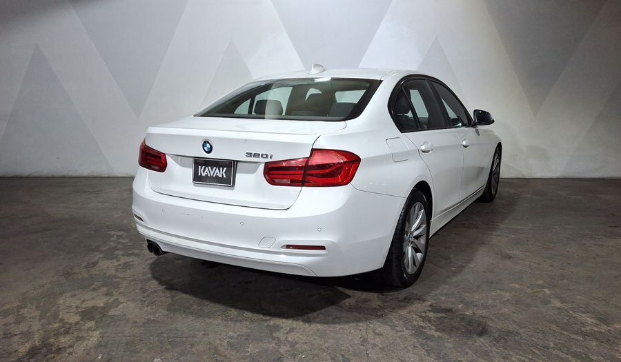 Bmw Serie 3 2.0 320IA Sedan 2016