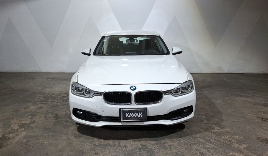 Bmw Serie 3 2.0 320IA Sedan 2016