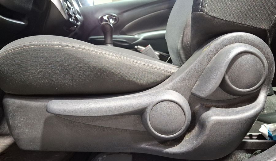 Nissan Versa 1.6 ADVANCE Sedan 2017