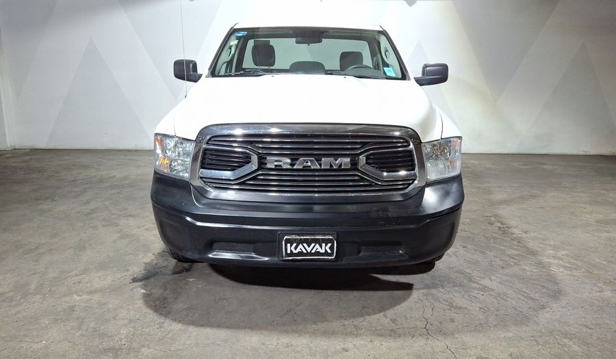 Ram 1500 3.6 CREW CAB SLT TRABAJO 4X2 V6 8 AUTO Pickup 2020