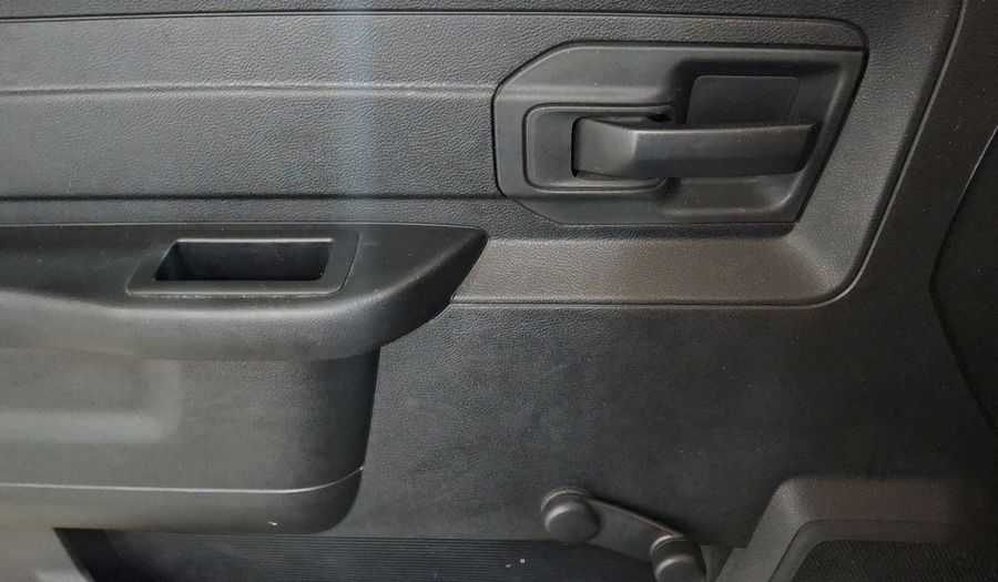Ram 1500 3.6 CREW CAB SLT TRABAJO 4X2 V6 8 AUTO Pickup 2020