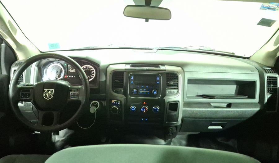 Ram 1500 3.6 CREW CAB SLT TRABAJO 4X2 V6 8 AUTO Pickup 2020