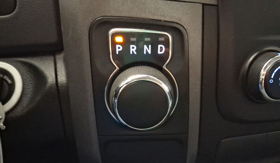 Ram 1500 3.6 CREW CAB SLT TRABAJO 4X2 V6 8 AUTO Pickup 2020