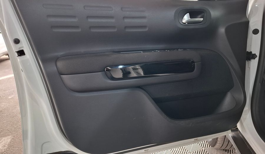 Citroen C4 Cactus 1.6 THP 165 SHINE AUTO Hatchback 2024