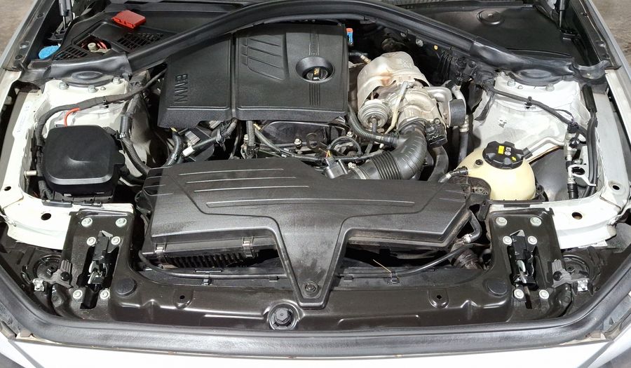 Bmw Serie 1 1.6 120IA Hatchback 2016