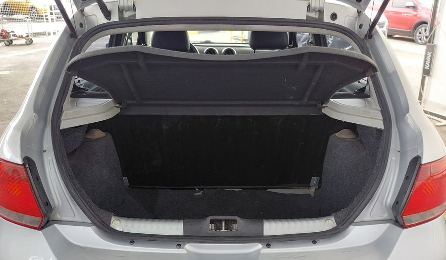 Volkswagen Gol Trend 1.6 TRENDLINE Hatchback 2015