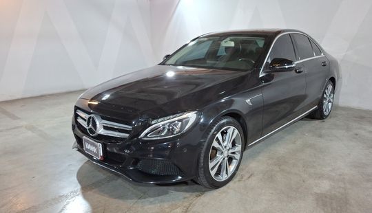 Mercedes Benz • Clase C
