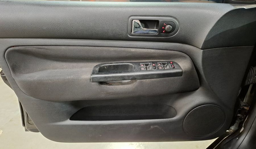 Volkswagen Bora 2.0 TRENDLINE Sedan 2010