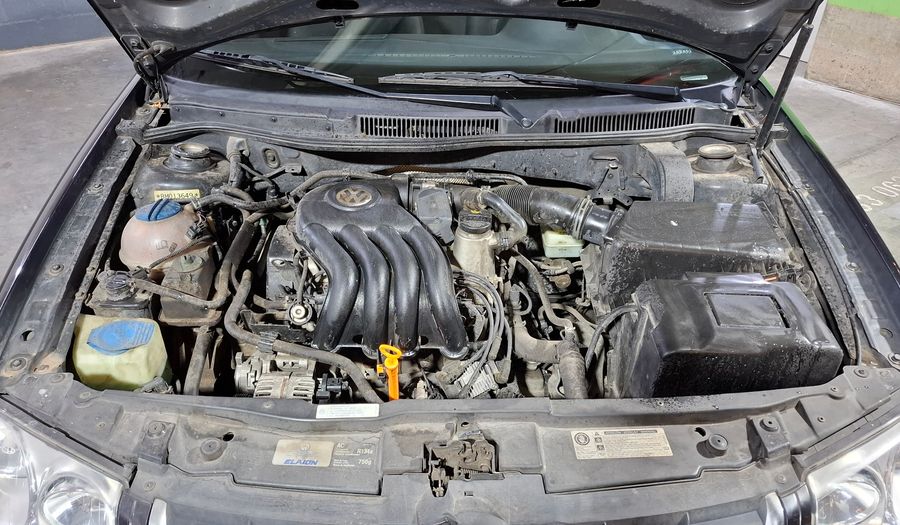Volkswagen Bora 2.0 TRENDLINE Sedan 2010