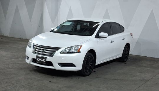 Nissan • Sentra