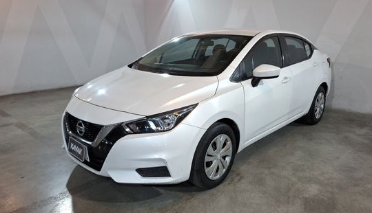 Nissan • Versa