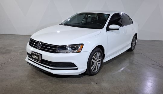 Volkswagen • Jetta