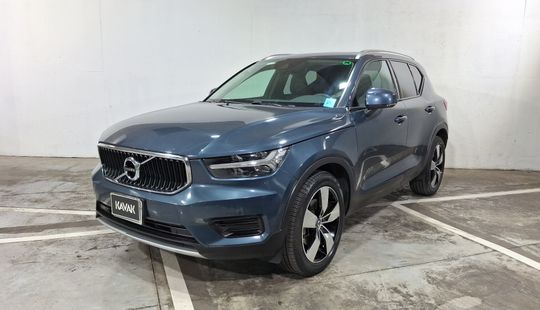 Volvo • XC40