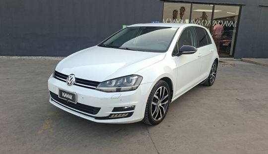 Volkswagen • Golf