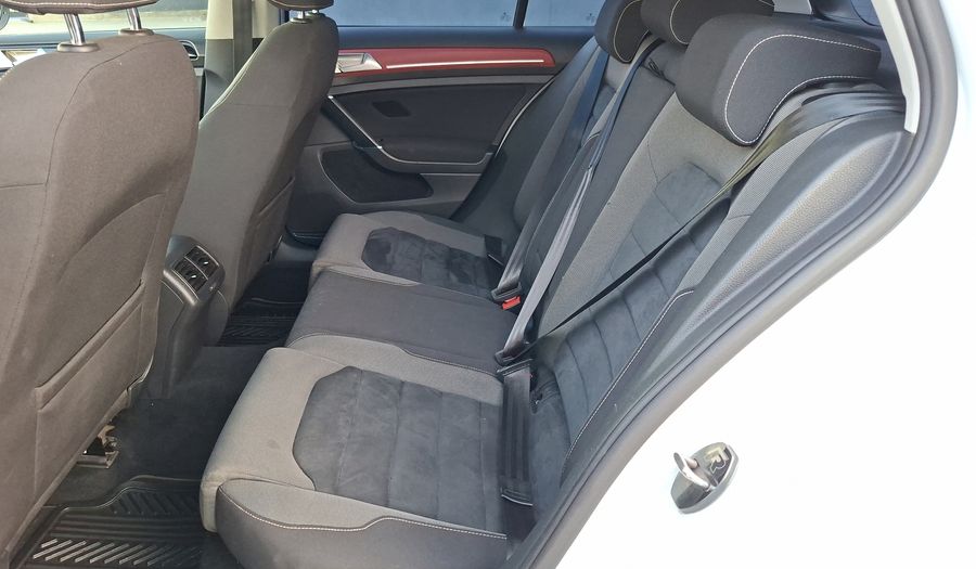 Volkswagen Golf 2.0 TDI DSG COMFORTLINE Hatchback 2018