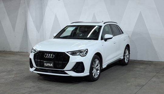 Audi • Q3