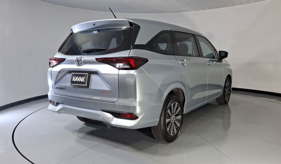 Toyota Avanza 1.5 XLE CVT Minivan 2022