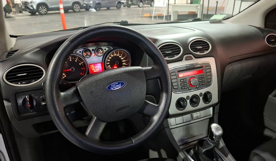 Ford Focus Ii 2.0L TREND Hatchback 2012