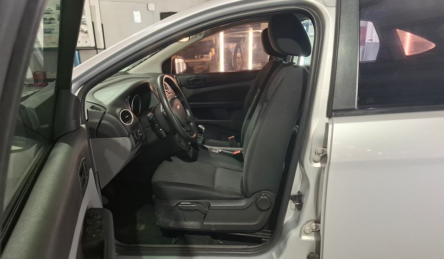 Ford Focus Ii 2.0L TREND Hatchback 2012