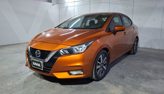 Nissan • Versa