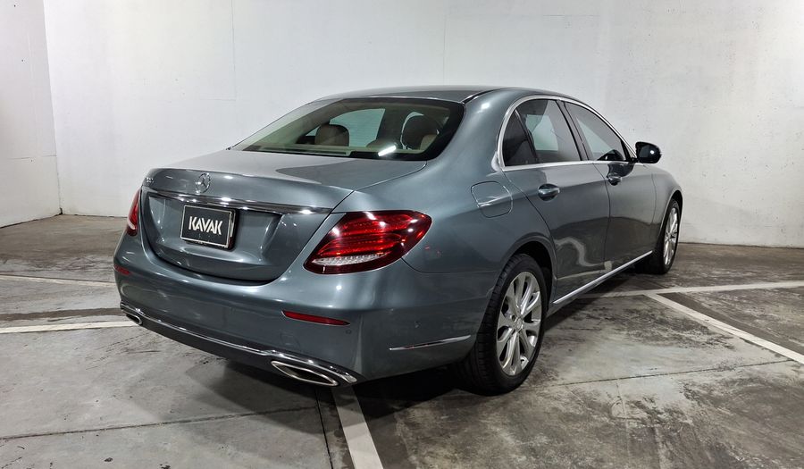 Mercedes Benz Clase E 2.0 200 EXCLUSIVE AT Sedan 2017