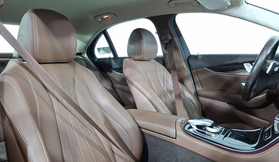 Mercedes Benz Clase E 2.0 200 EXCLUSIVE AT Sedan 2017