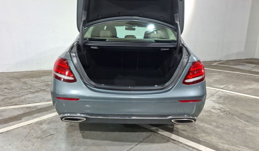Mercedes Benz Clase E 2.0 200 EXCLUSIVE AT Sedan 2017