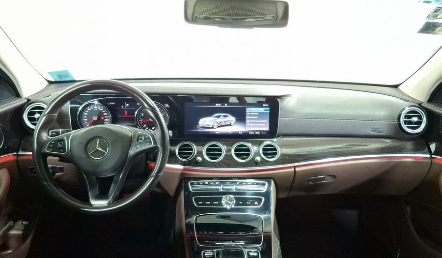 Mercedes Benz Clase E 2.0 200 EXCLUSIVE AT Sedan 2017