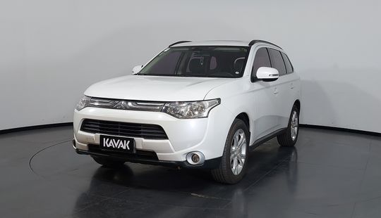 Mitsubishi • Outlander