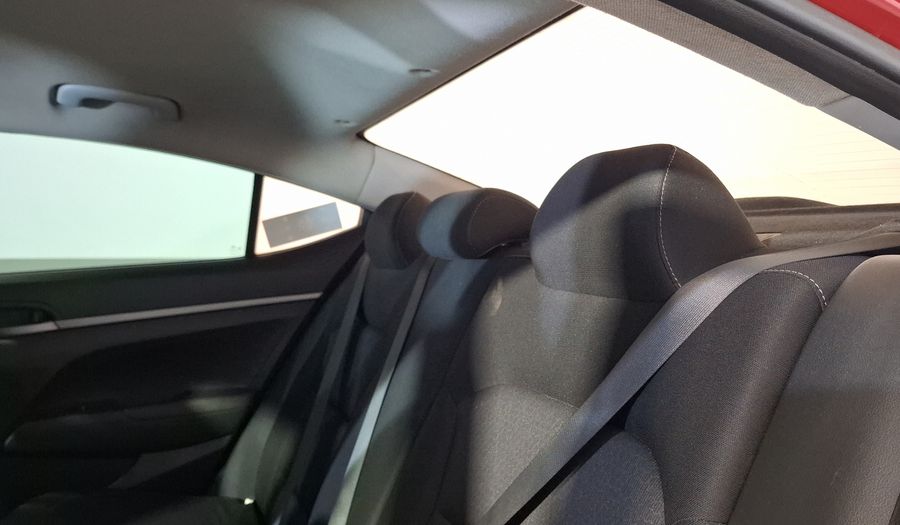 Hyundai Elantra 2.0 GLS AT Sedan 2017